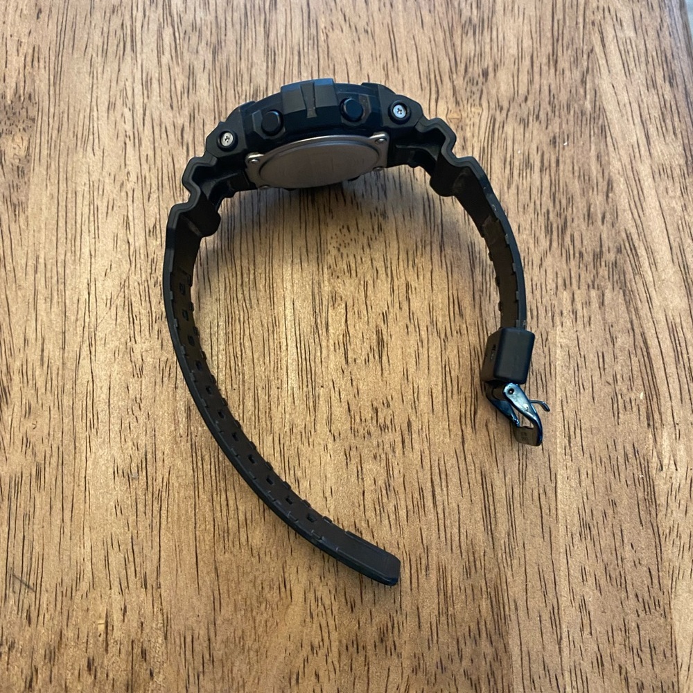 Black and blue g shock only worn few times new
